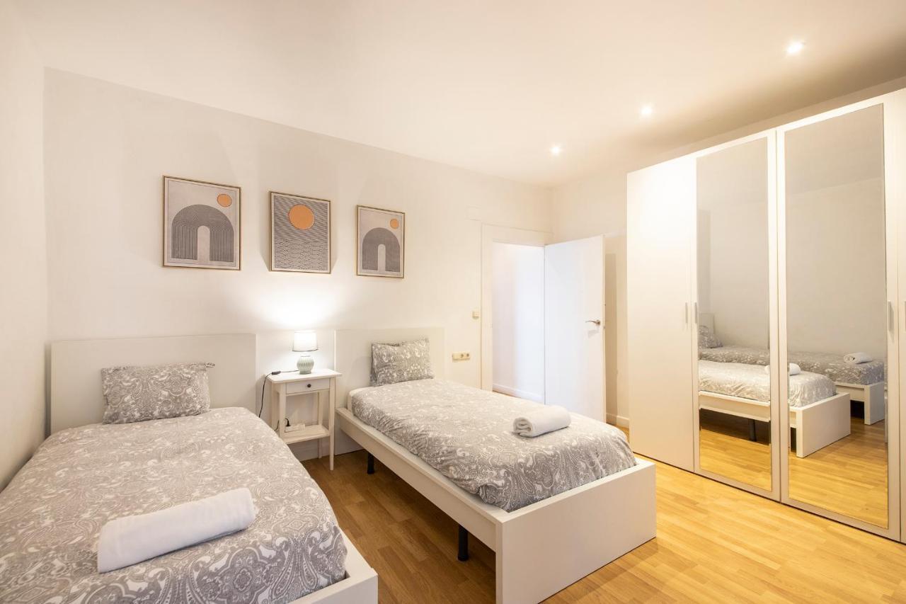 Spacious Central Old Town Apartment Сан-Себастьян Экстерьер фото